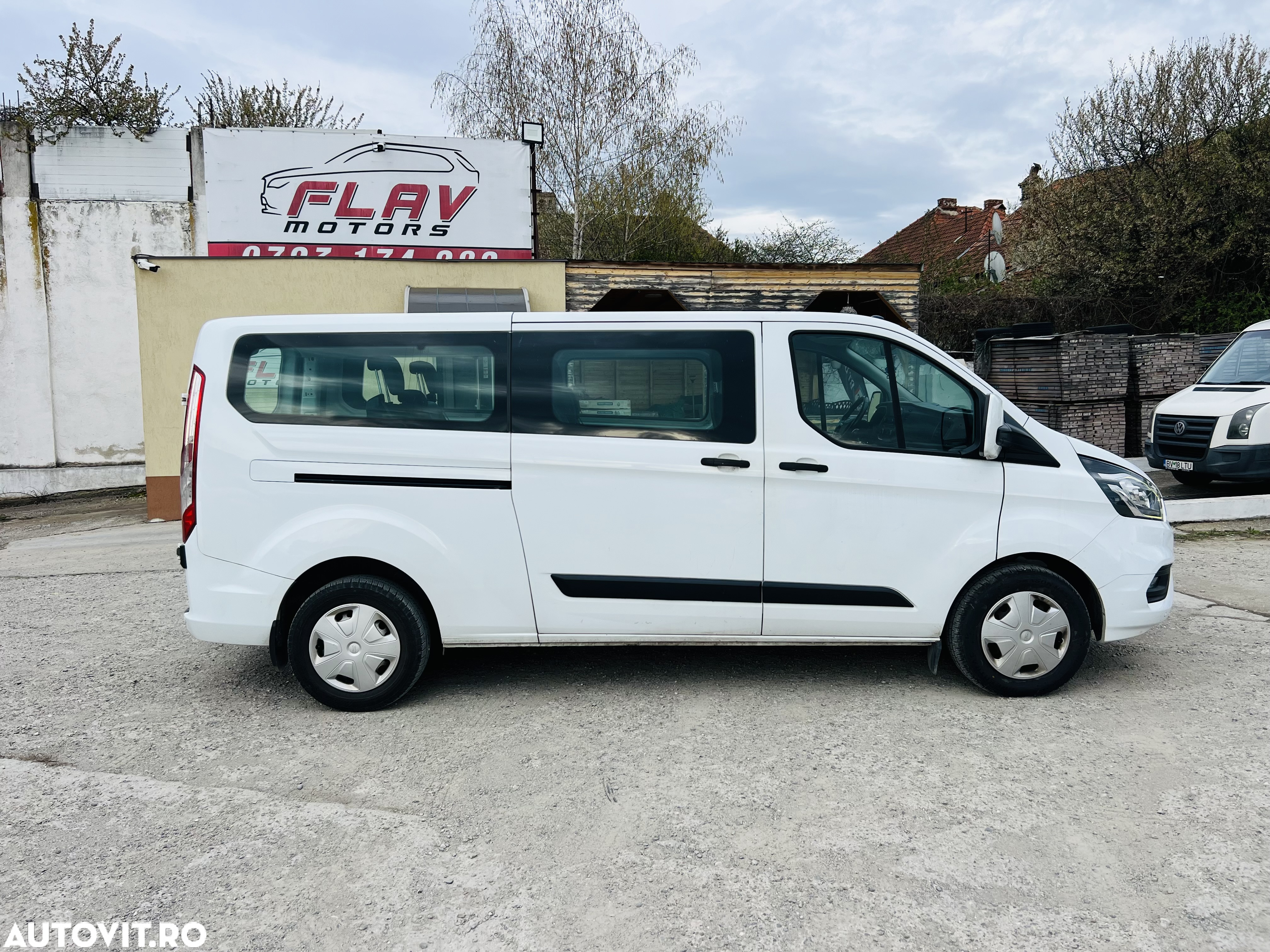 Ford Transit Custom - 11