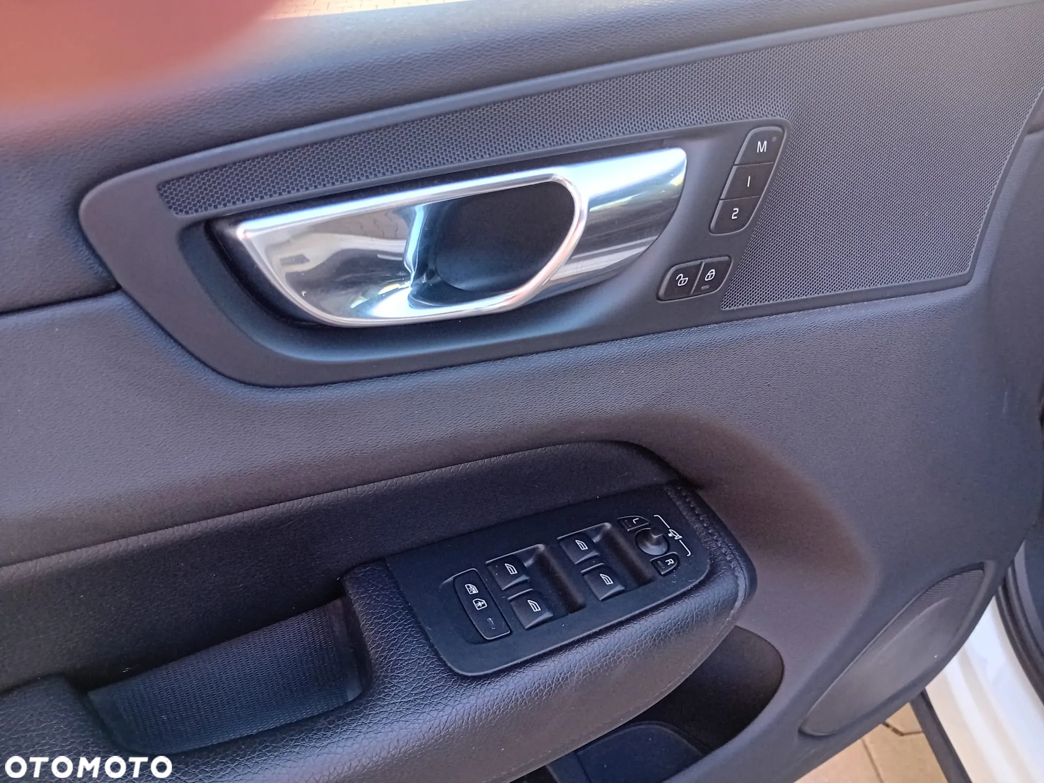 Volvo XC 60 D4 AWD R-Design - 15
