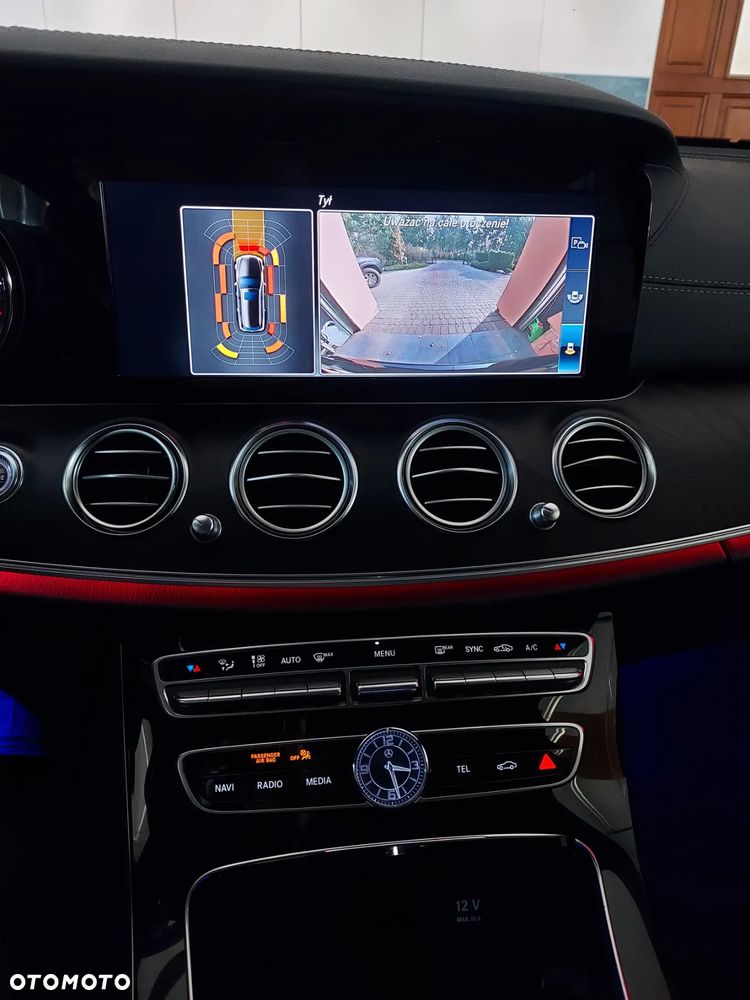 Mercedes-Benz Klasa E ver-220-d-4--matic-9g--tronic - 12