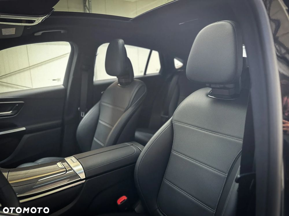 Mercedes-Benz GLC - 31