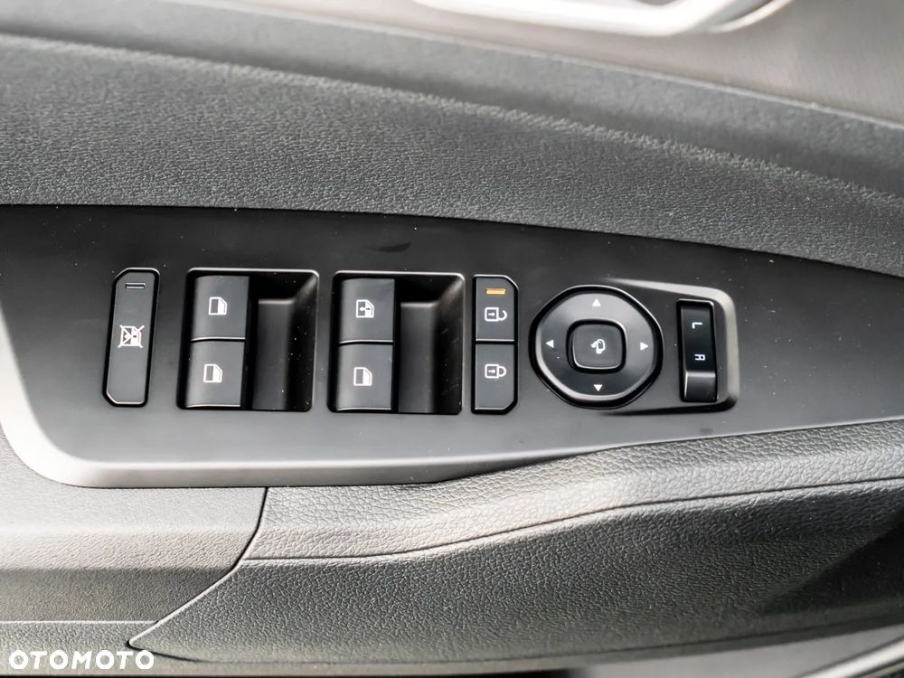 Kia Sportage 1.6 T-GDI HEV M 2WD - 19