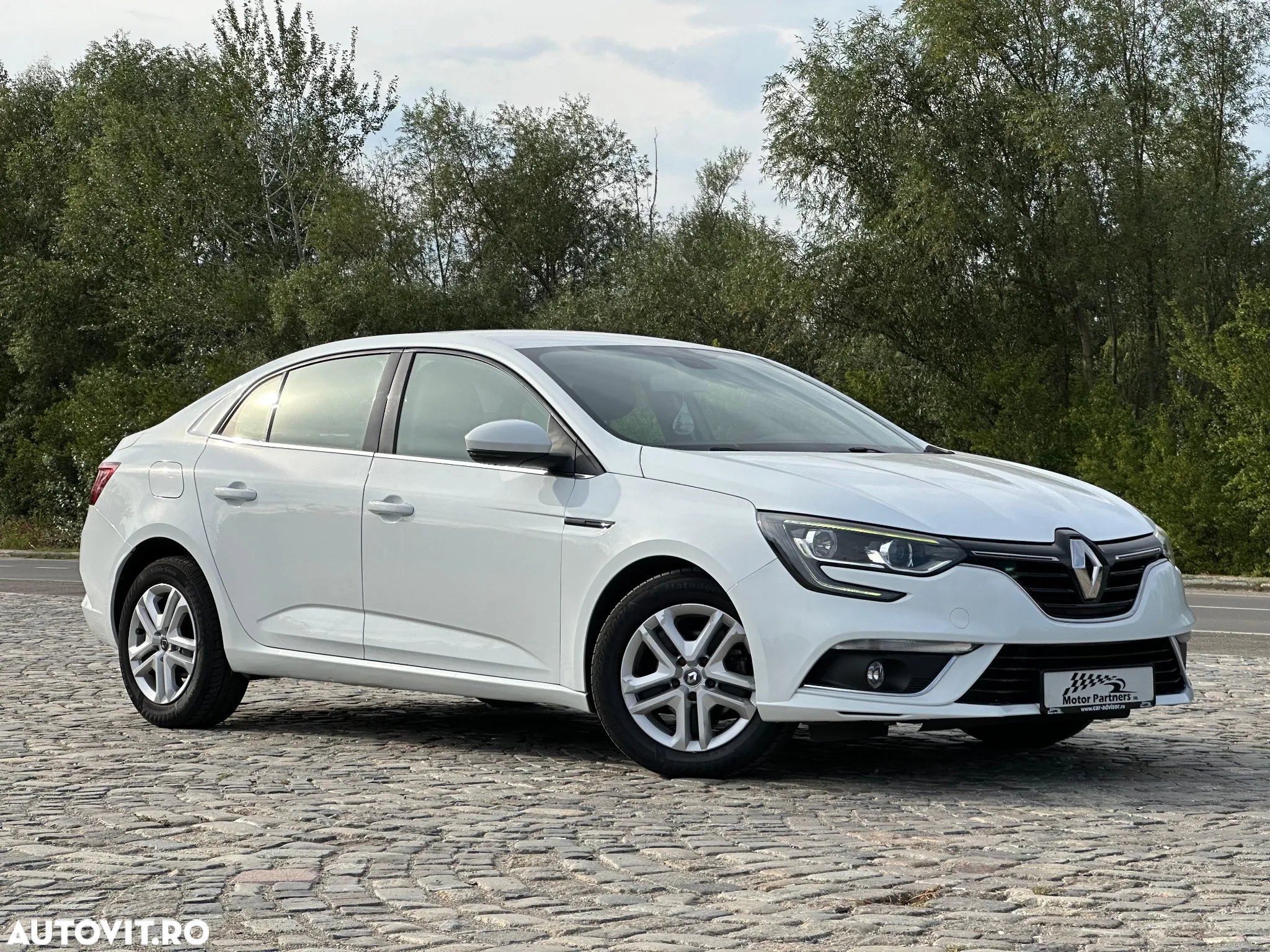 Renault Megane TCe EDC Zen - 2