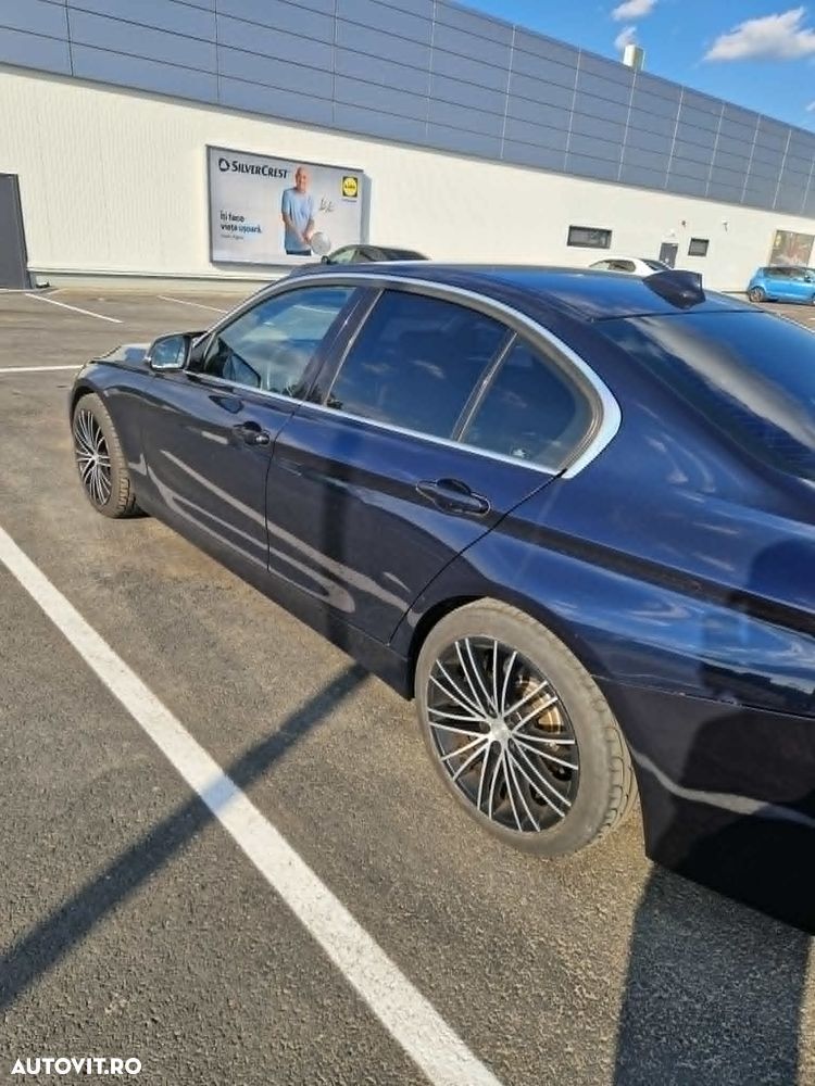 BMW Seria 3 320d - 4