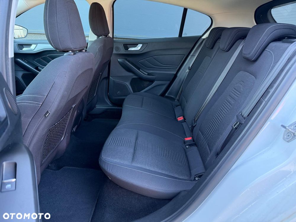 Ford Focus 1.0 EcoBoost Active - 17