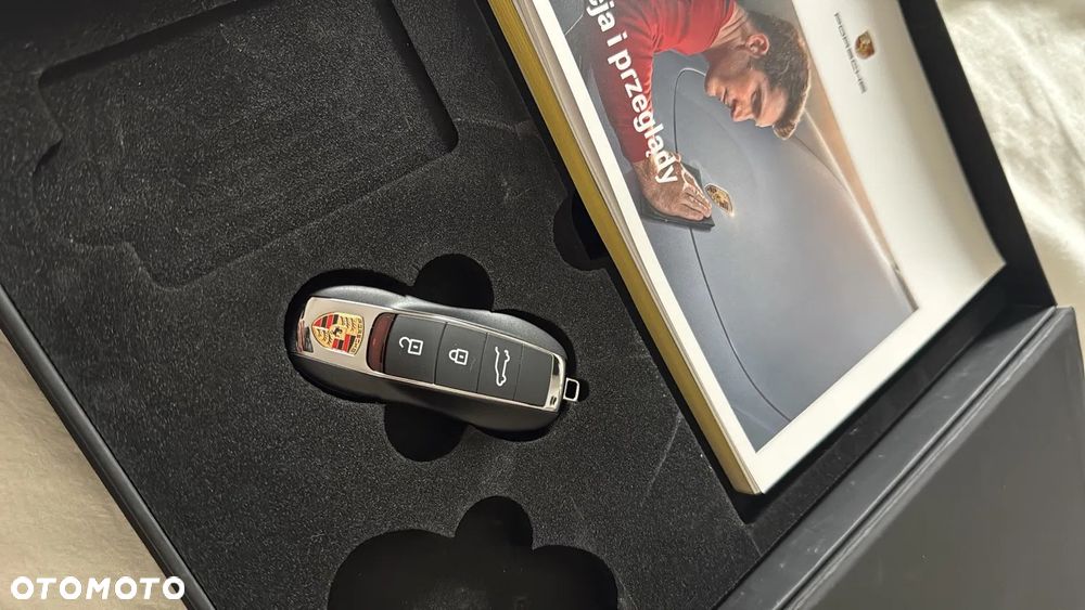 Porsche Macan T - 15