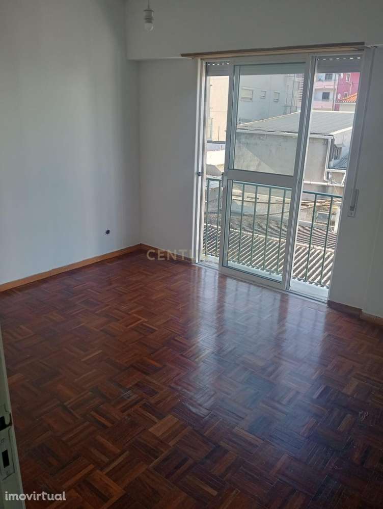 T1 Usado Centro Almada - Oportunidade Única! - Grande imagem: 2/12