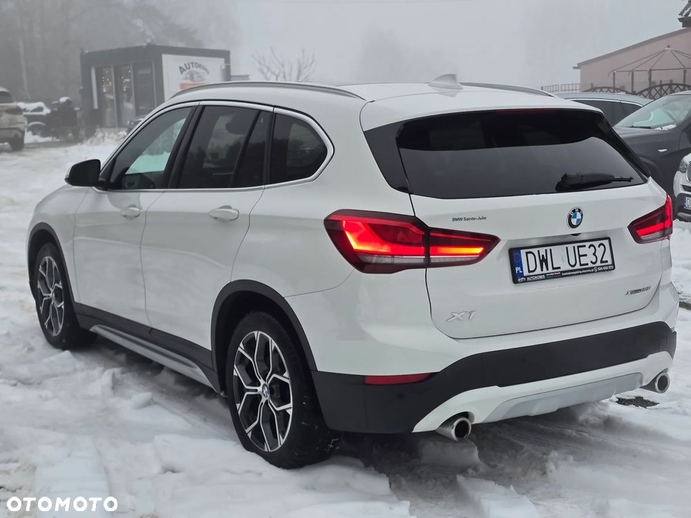 BMW X1 xDrive25i xLine sport - 11