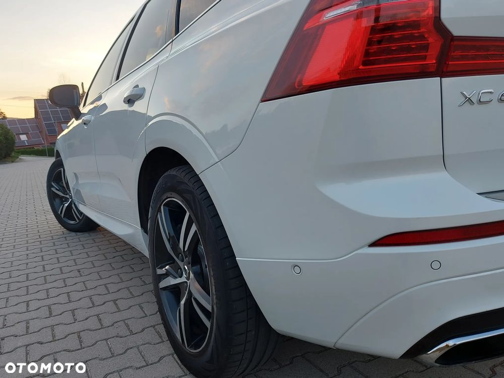 Volvo XC 60 T6 AWD R-Design - 17