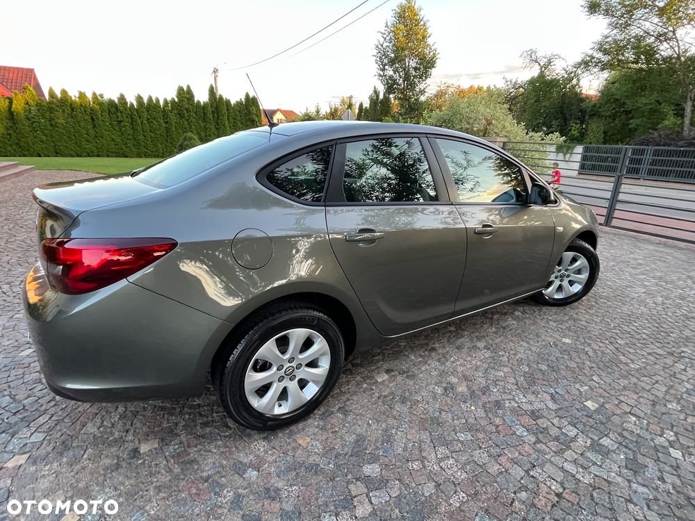 Opel Astra 1.6 Active EU6 - 20