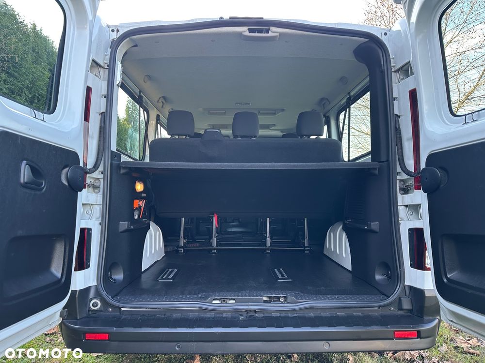 Renault Trafic Grand 2.0 dCi - 13