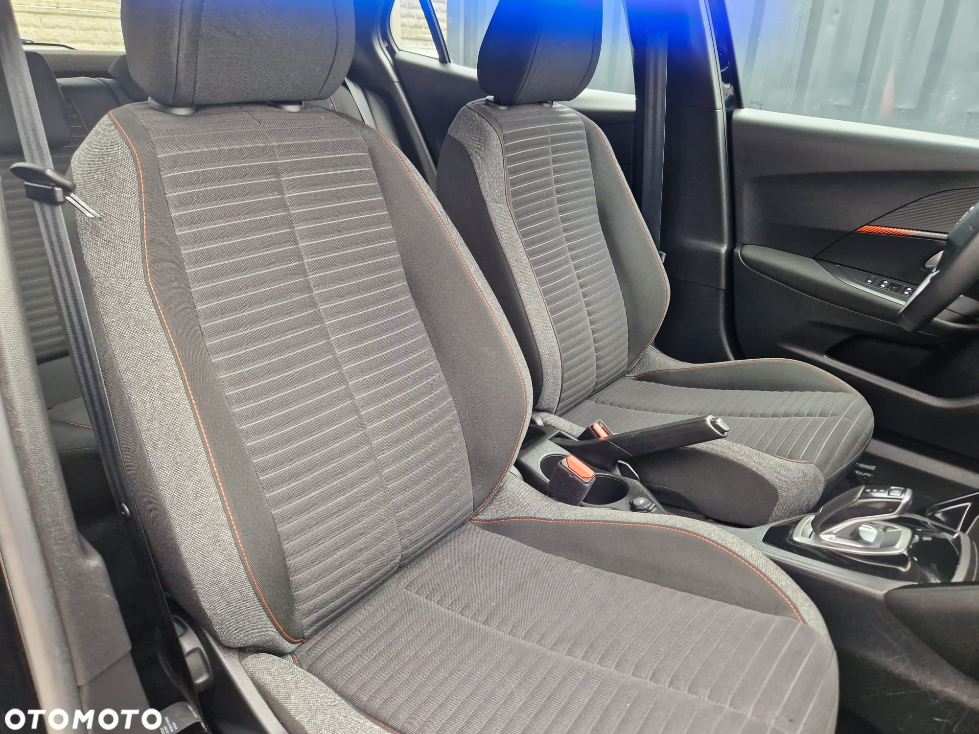 Peugeot 2008 - 9