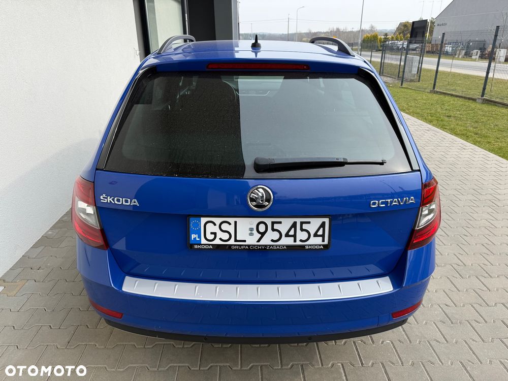 Skoda Octavia 2.0 TDI DSG Sportline - 7