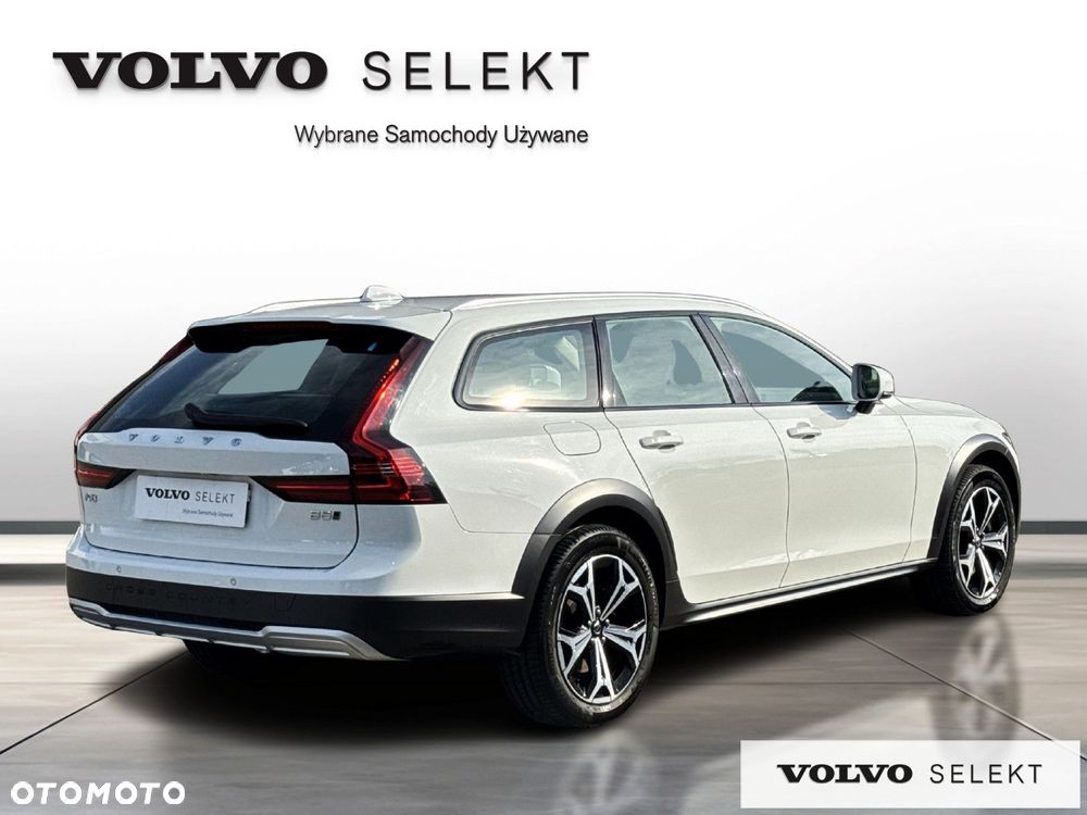 Volvo V90 Cross Country - 6