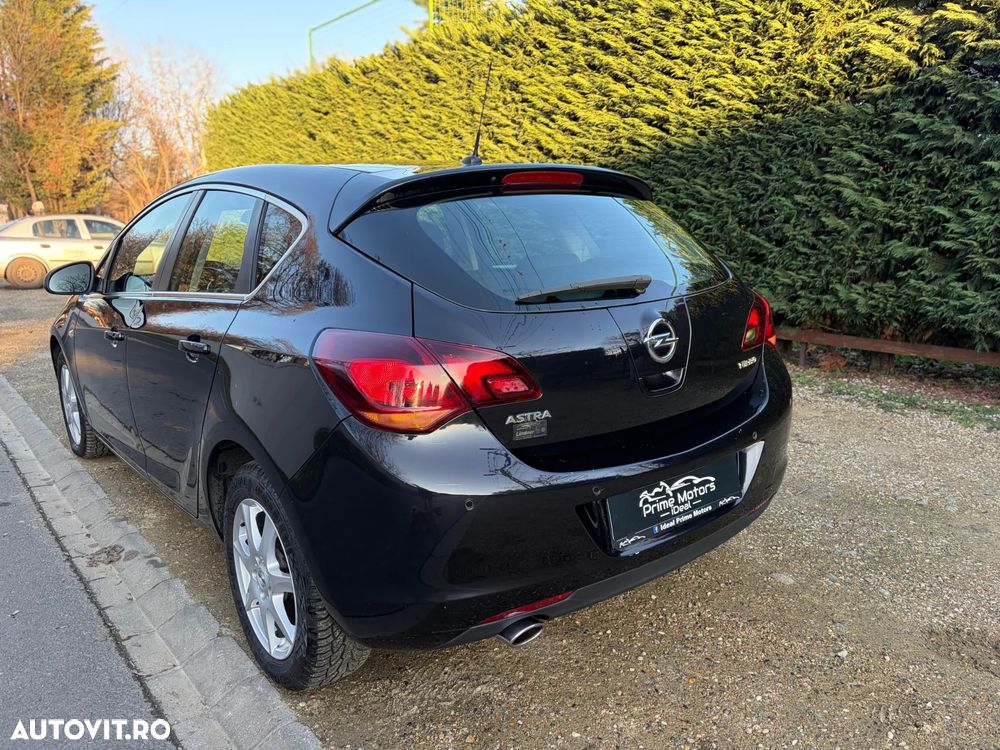 Opel Astra 1.4 Turbo Innovation - 10