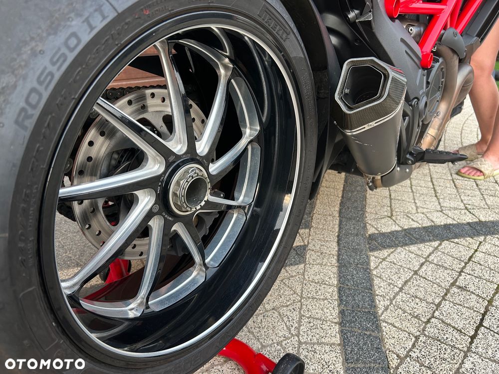 Ducati Diavel - 4