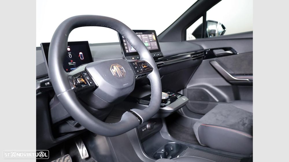 MG MG4 64 kWh XPower - 14