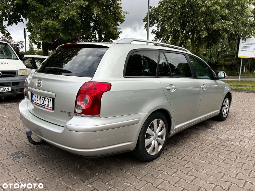 Toyota Avensis 1.8 VVT-i Luna - 3