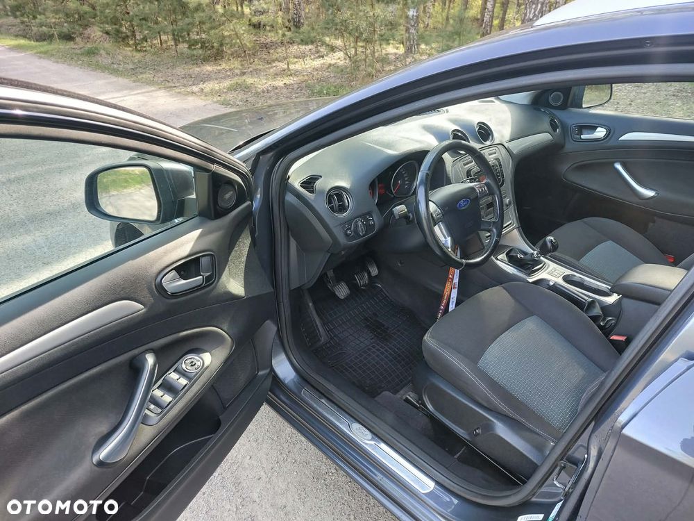 Ford Mondeo 2.0 TDCi Ghia X - 5
