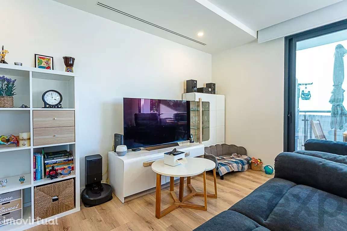 Apartamento moderno de 2 quartos com varanda privada e terraço partilh - Grande imagem: 3/53