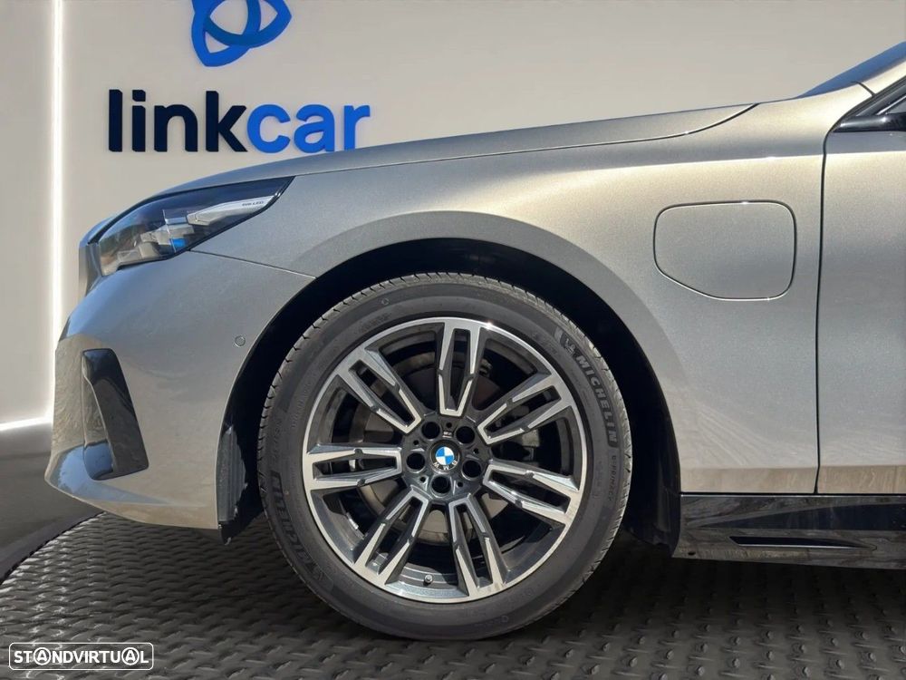 BMW 530 e Pack Desportivo M Pro - 25