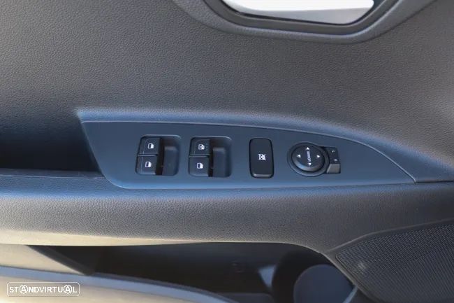 Kia Stonic 1.2 MPi Dynamic - 18