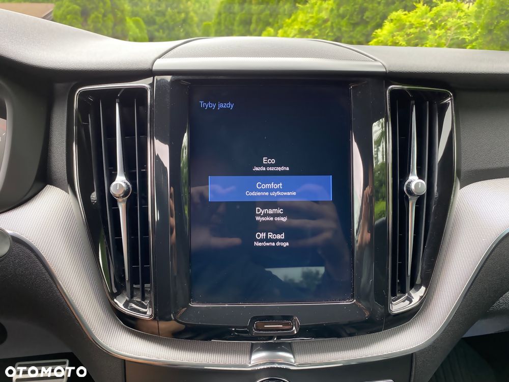 Volvo XC 60 D4 Geartronic RDesign - 35