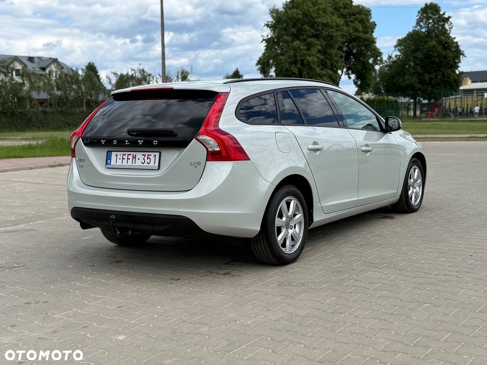 Volvo V60 D3 Summum - 16