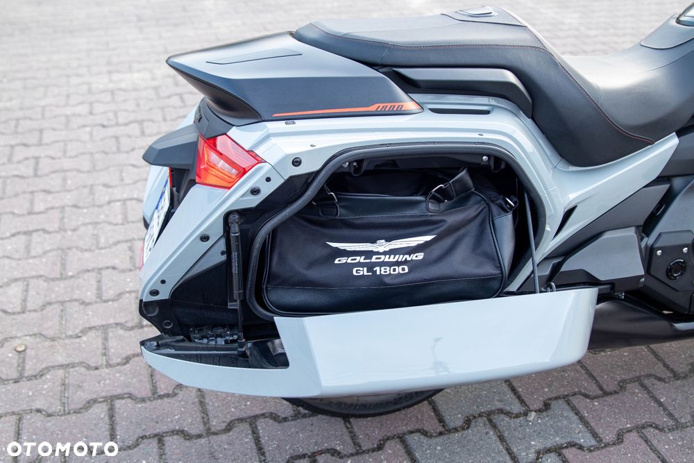 Honda GL - 27