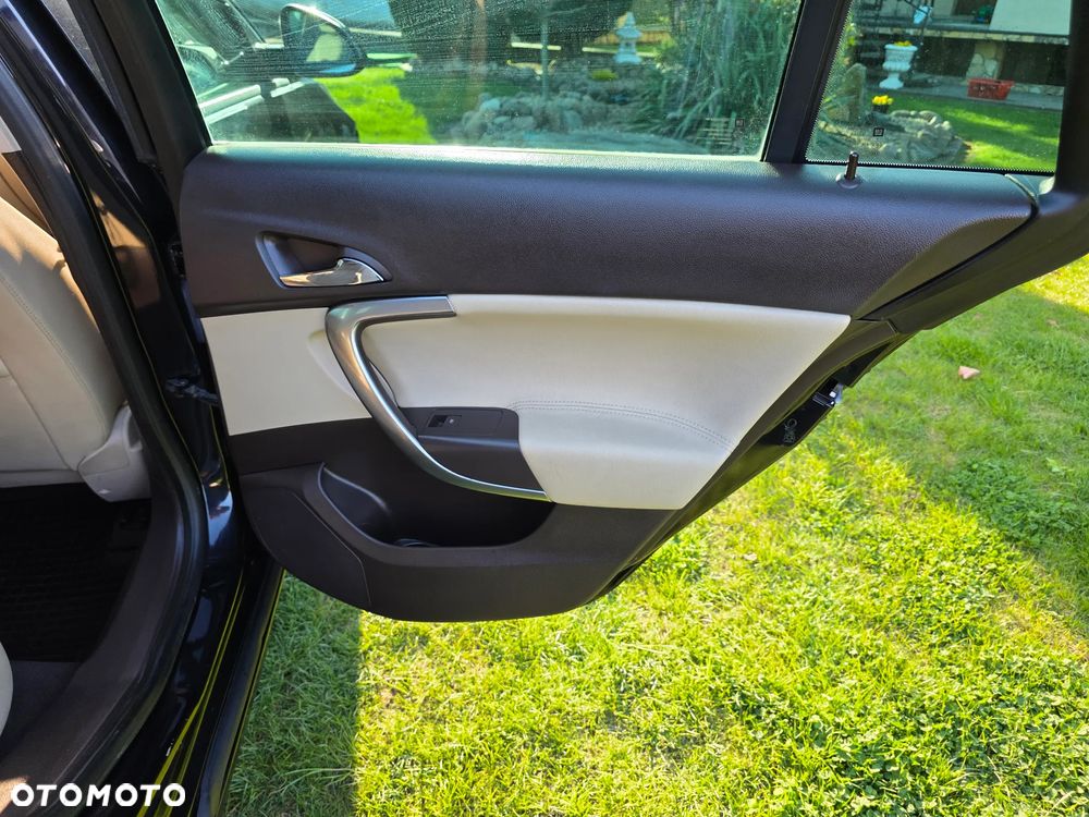 Opel Insignia 2.0 CDTI EcoFLEX Cosmo - 27