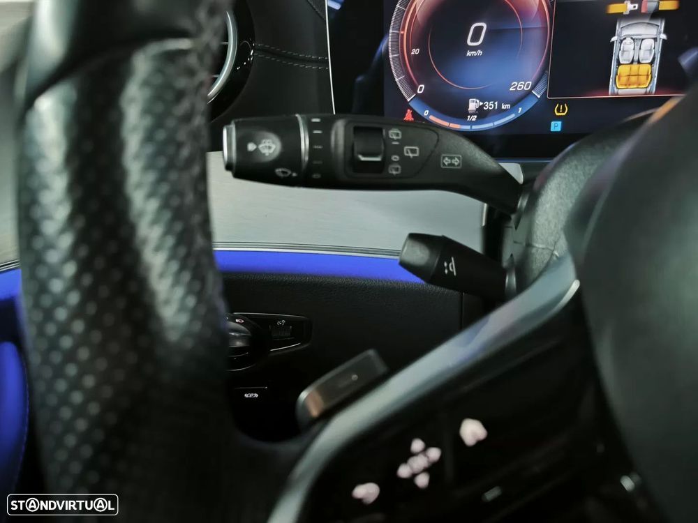 Mercedes-Benz E 300 de AMG Line - 38