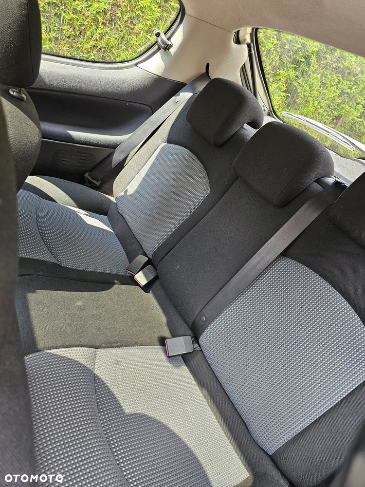Peugeot 206 - 9
