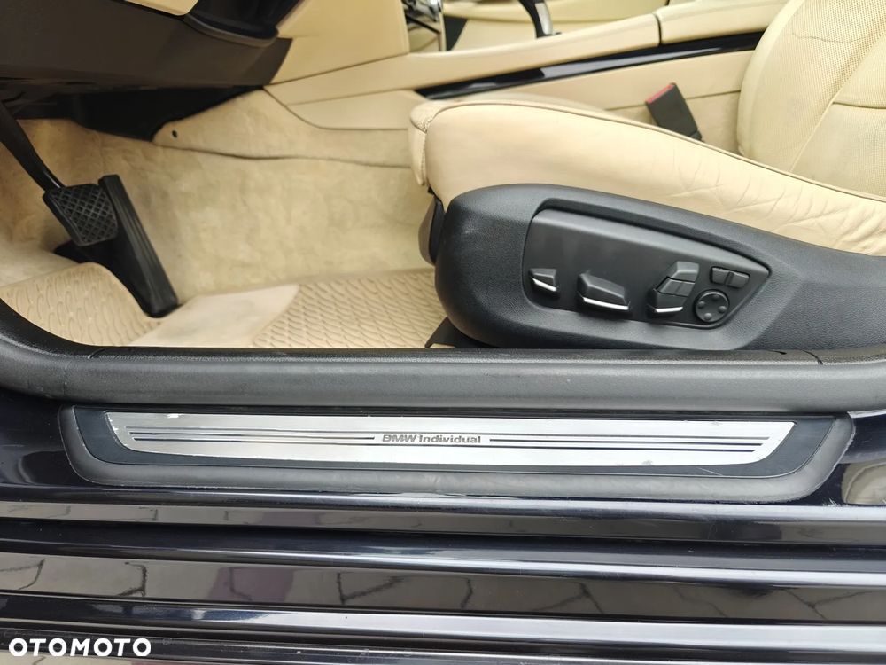 BMW Seria 7 740d xDrive - 33