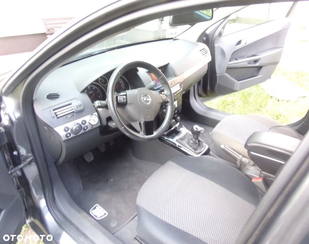 Opel Astra 1.7 CDTI DPF (119g) Edition 111 Jahre - 10