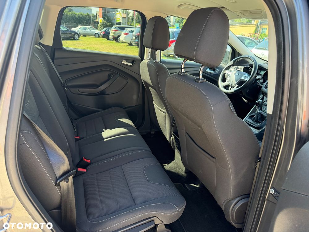 Ford Kuga - 32