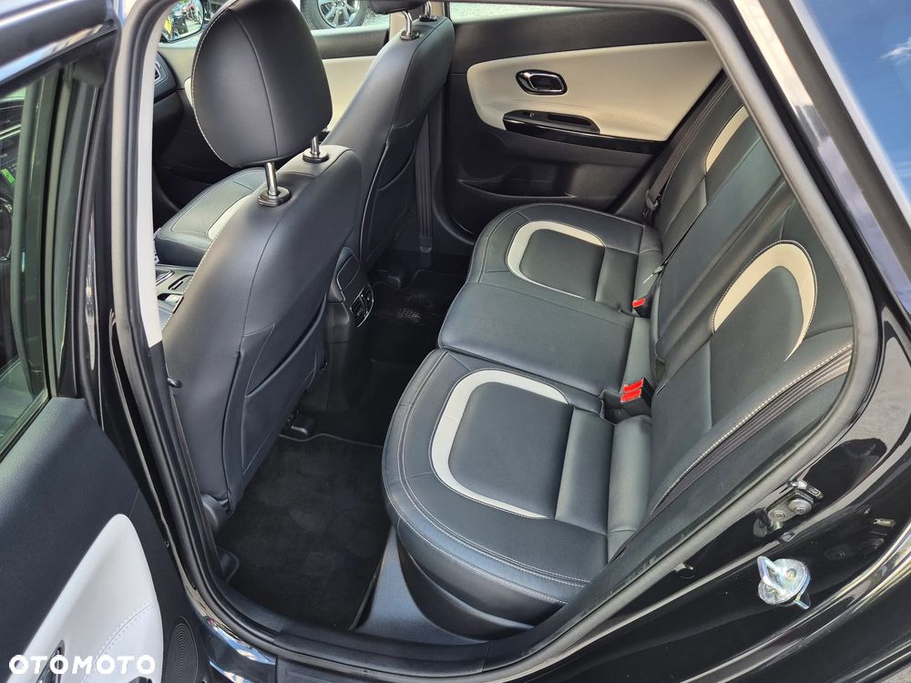 Kia Ceed 1.6 CRDi 136 ISG Platinum Edition - 28