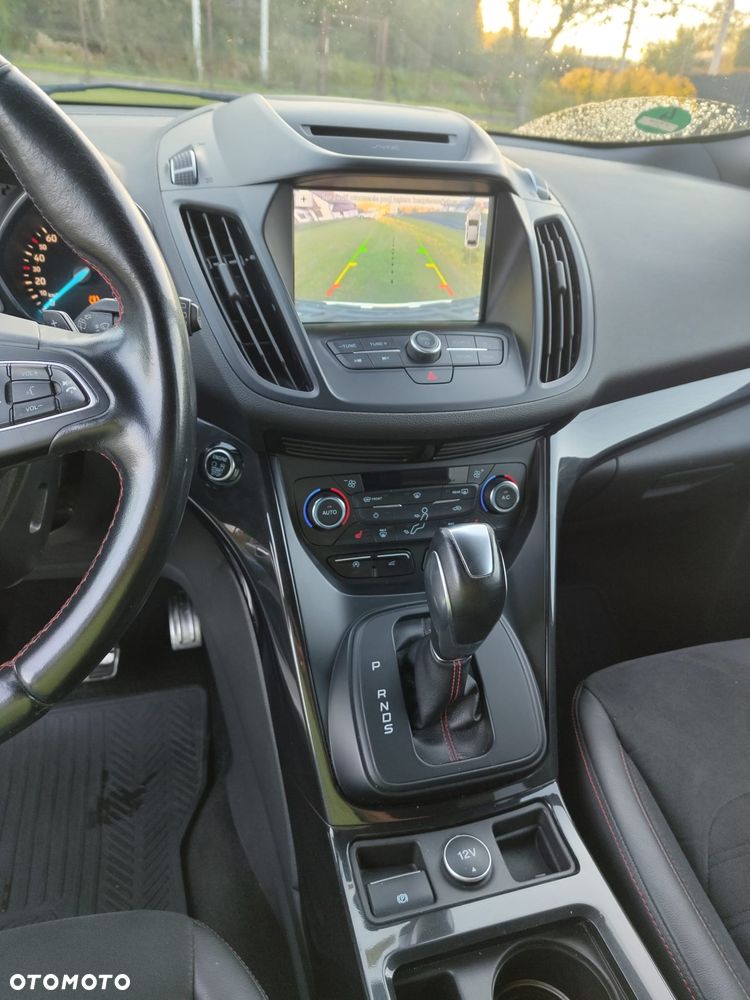 Ford Kuga 2.0 TDCi 4x4 ST-Line - 29