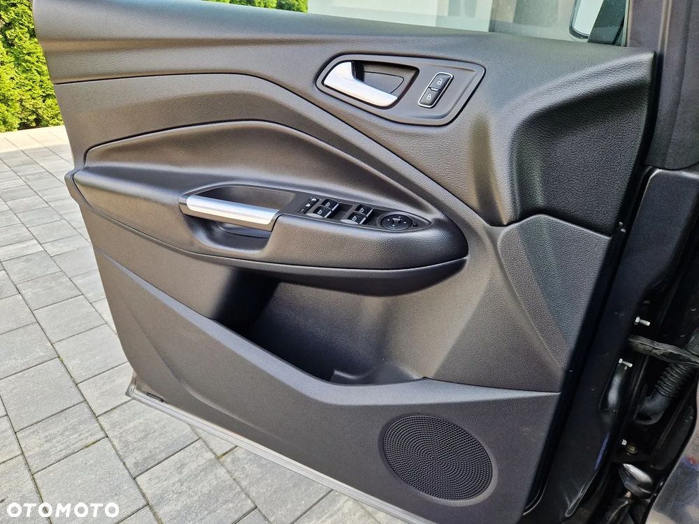 Ford Kuga 2.0 TDCi 2x4 Business Edition - 35