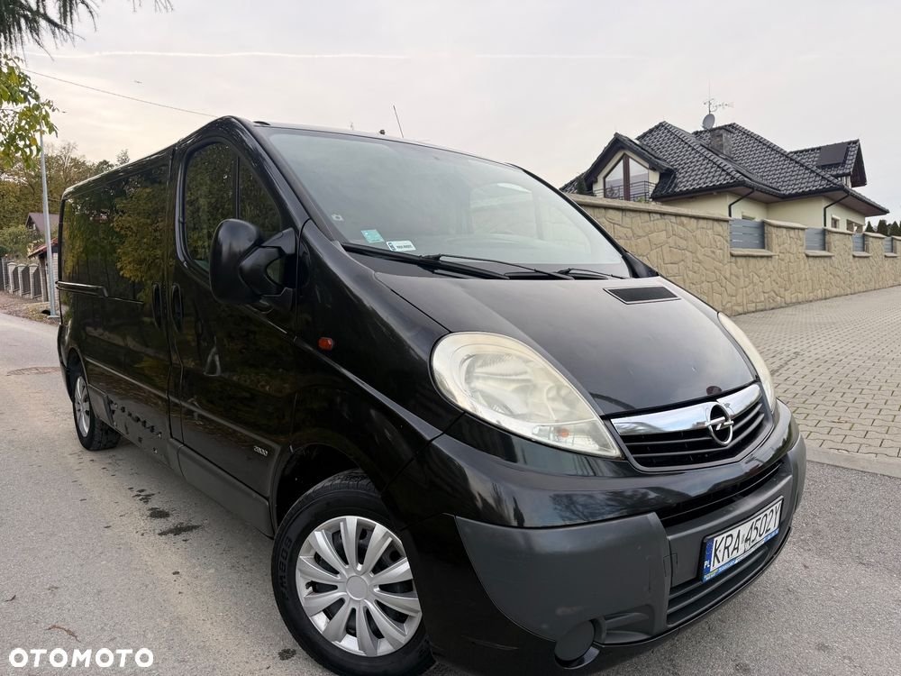 Opel Vivaro - 1
