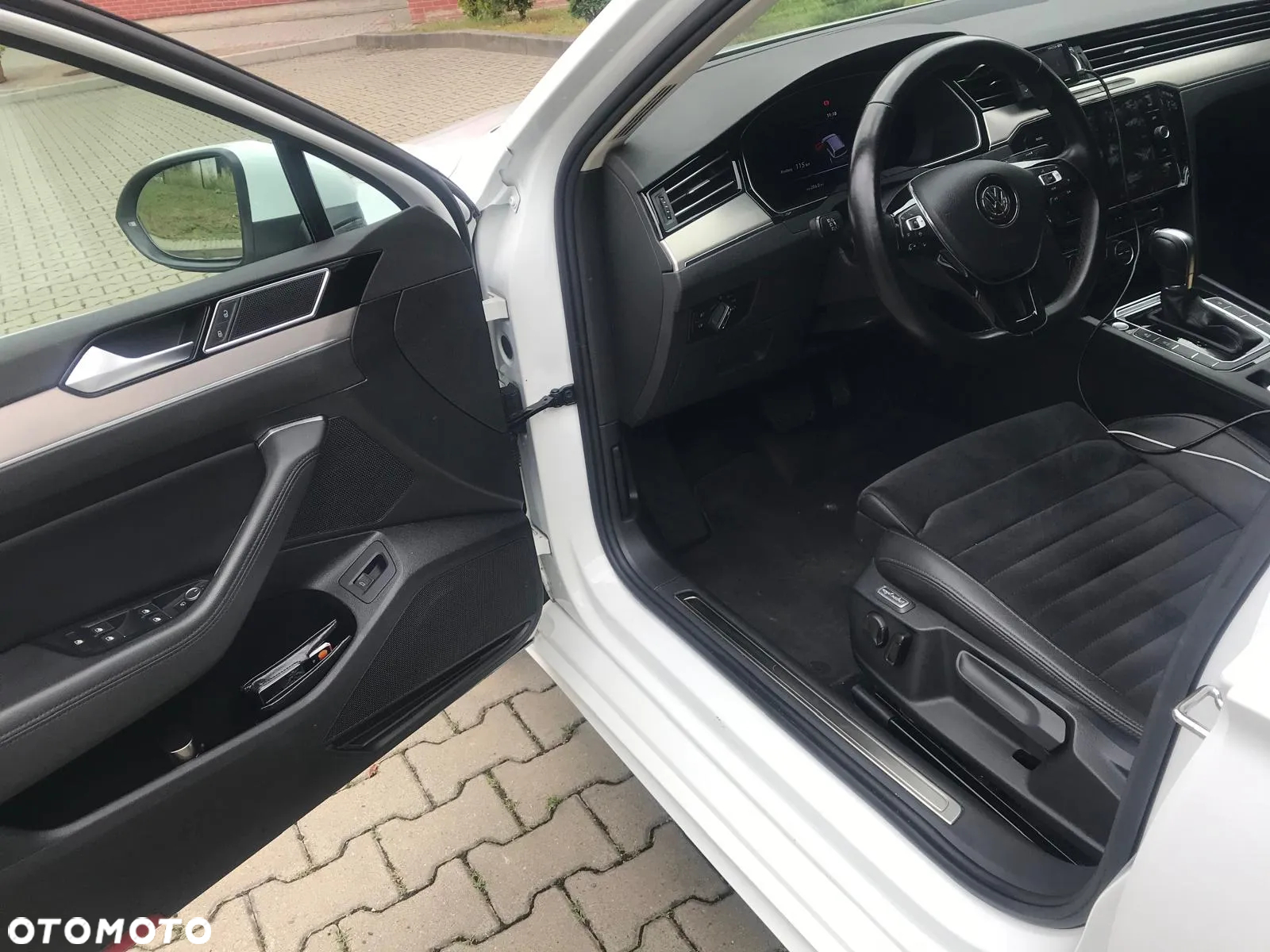 Volkswagen Passat 2.0 TDI BMT Highline DSG - 12