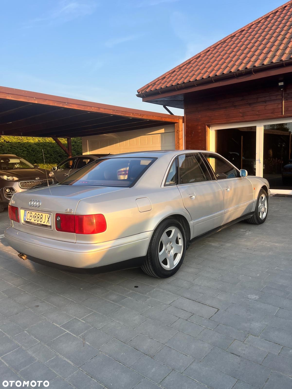 Audi A8 - 7