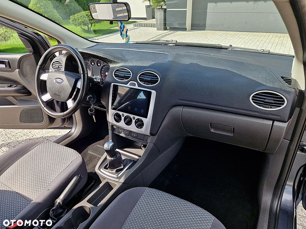 Ford Focus 1.6 16V Ambiente - 18