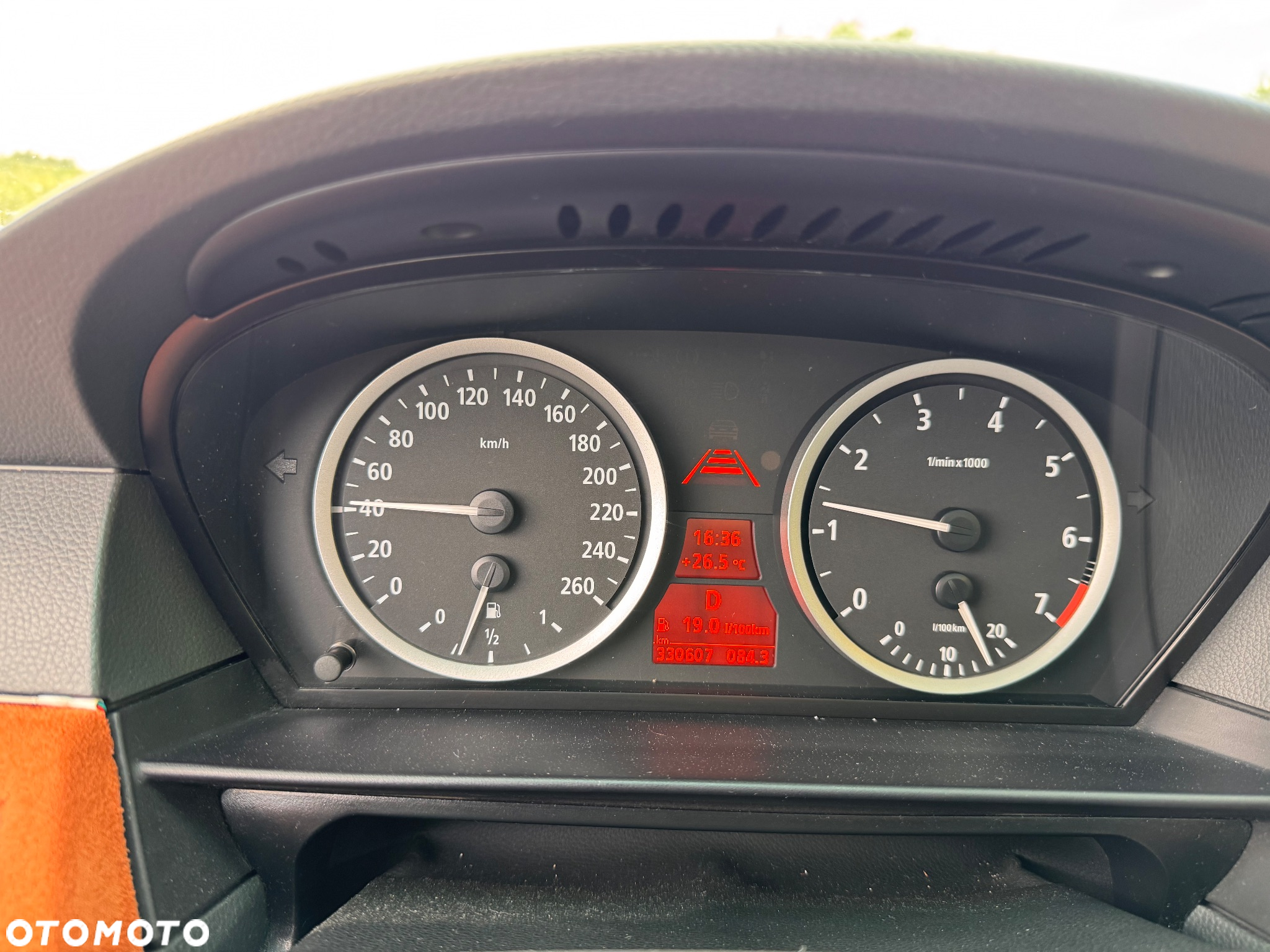 BMW Seria 5 545i - 20