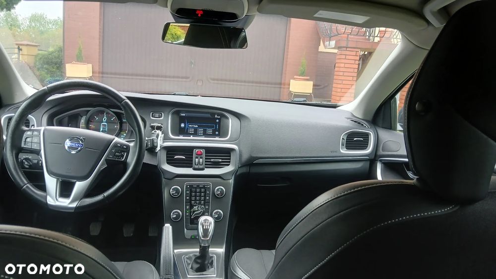 Volvo V40 D2 - 15