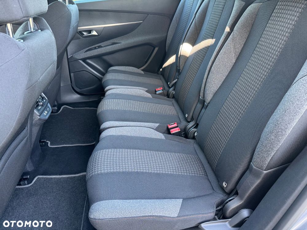 Peugeot 5008 1.2 PureTech Active Pack S&S EAT8 - 22