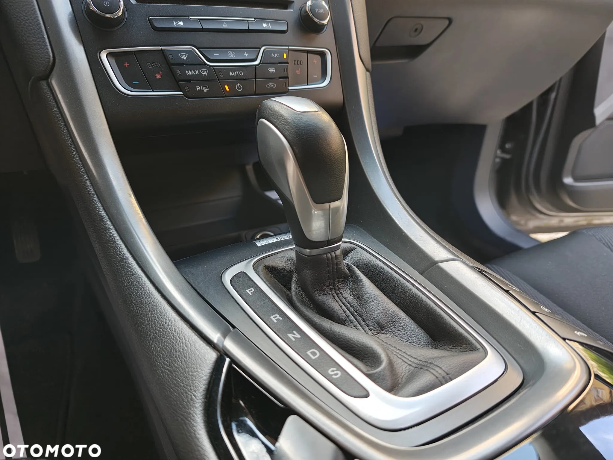 Ford Mondeo - 9