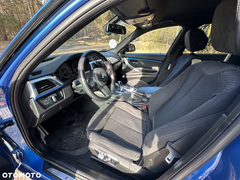 BMW Seria 3 330i - 13
