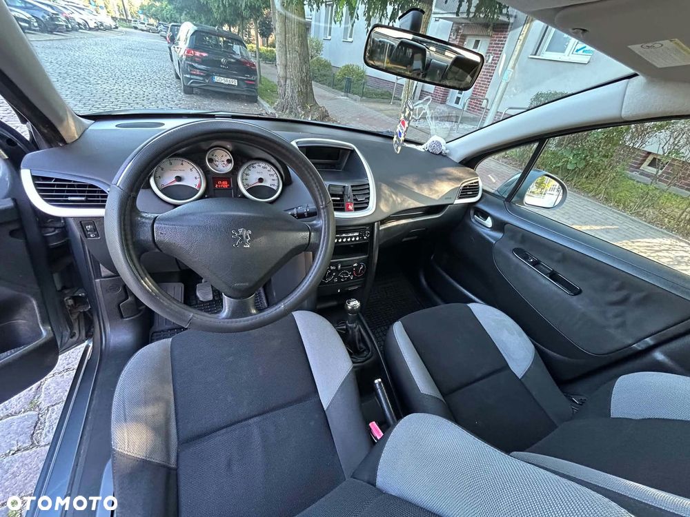 Peugeot 207 2009 photo 4