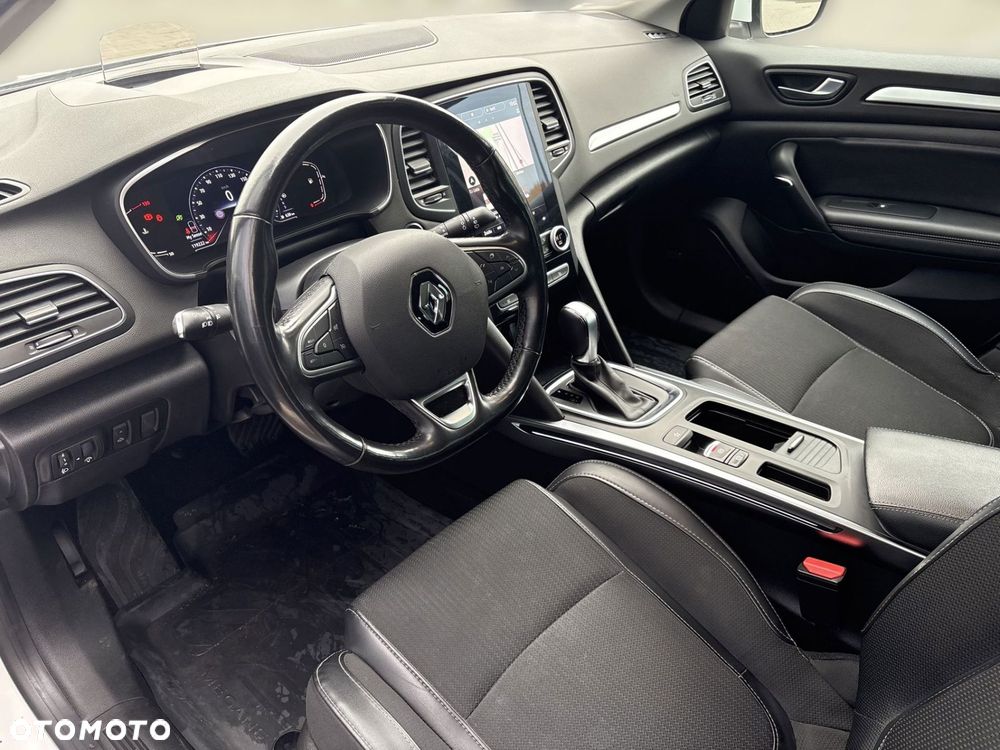 Renault Megane 1.5 Blue dCi Intens EDC - 9