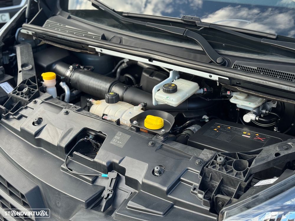 Renault Trafic 2.0 dCi 170cv c/Iva Dedutivel - 22