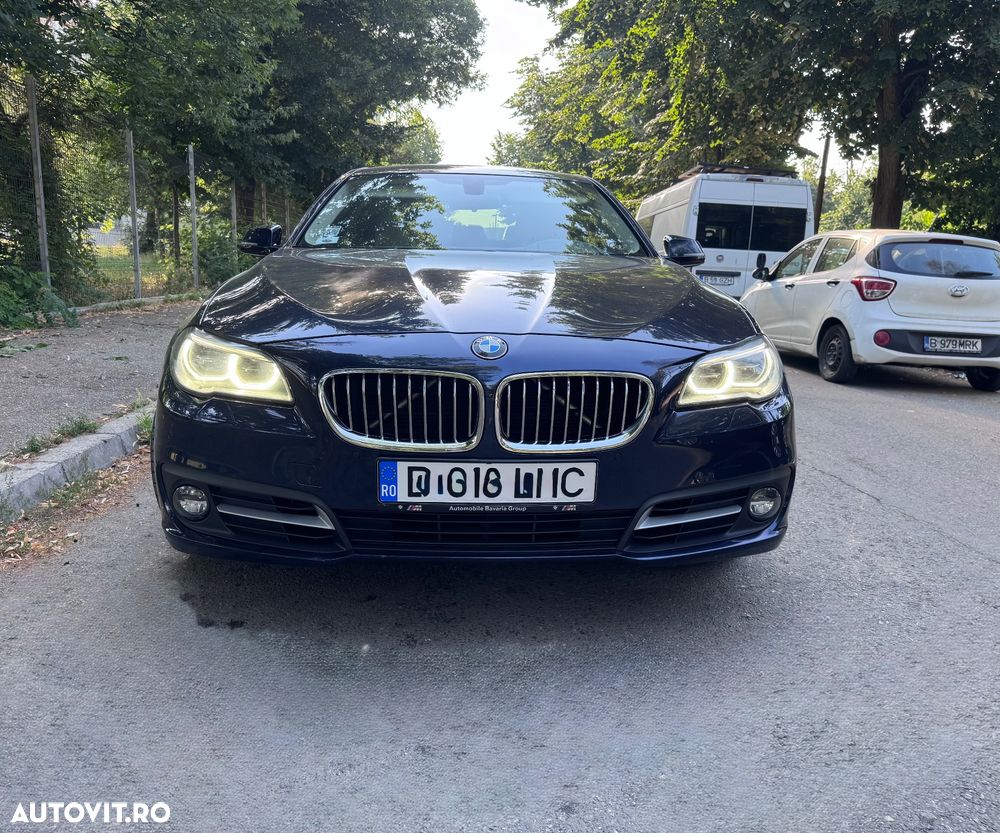 BMW Seria 5 525d xDrive AT - 12